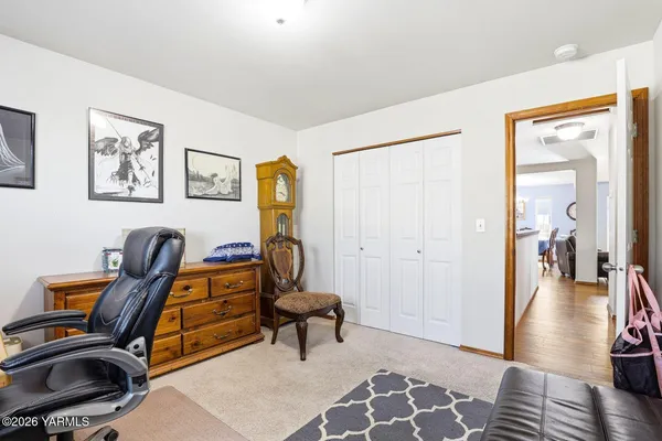 $475,000 | 810 Overbluff Lane, Yakima, WA 98901