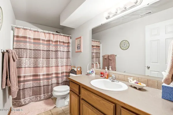 $475,000 | 810 Overbluff Lane, Yakima, WA 98901