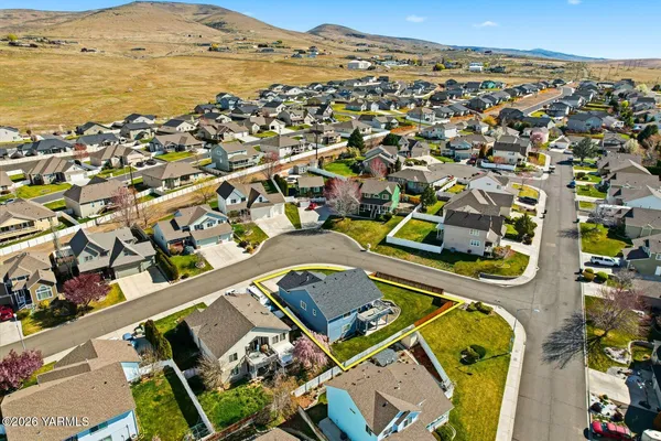 $475,000 | 810 Overbluff Lane, Yakima, WA 98901