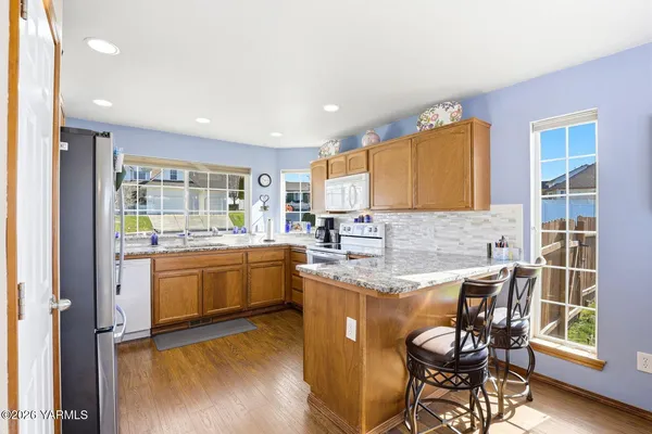 $475,000 | 810 Overbluff Lane, Yakima, WA 98901