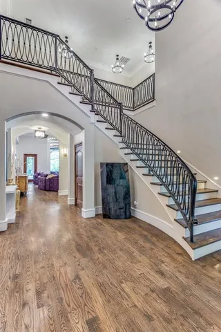 a view of entryway and hall