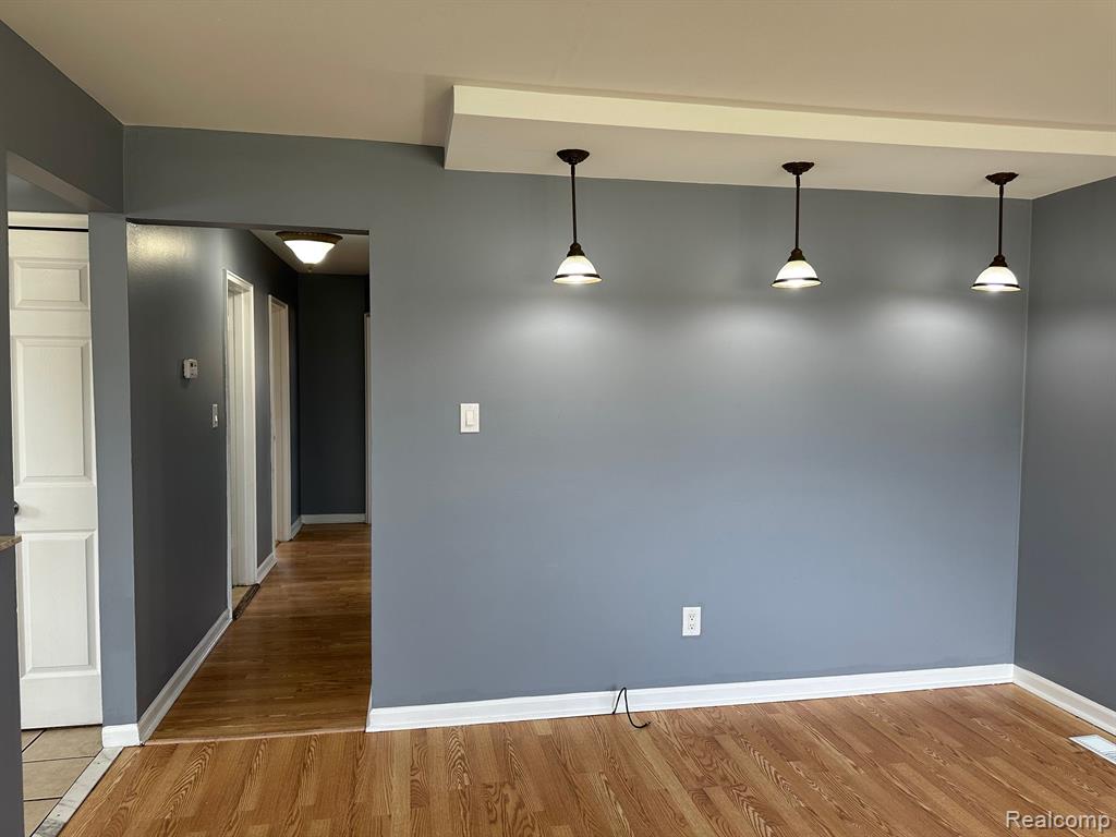 19175 Inkster Road Livonia, MI 48152 - Photo 12 of 49