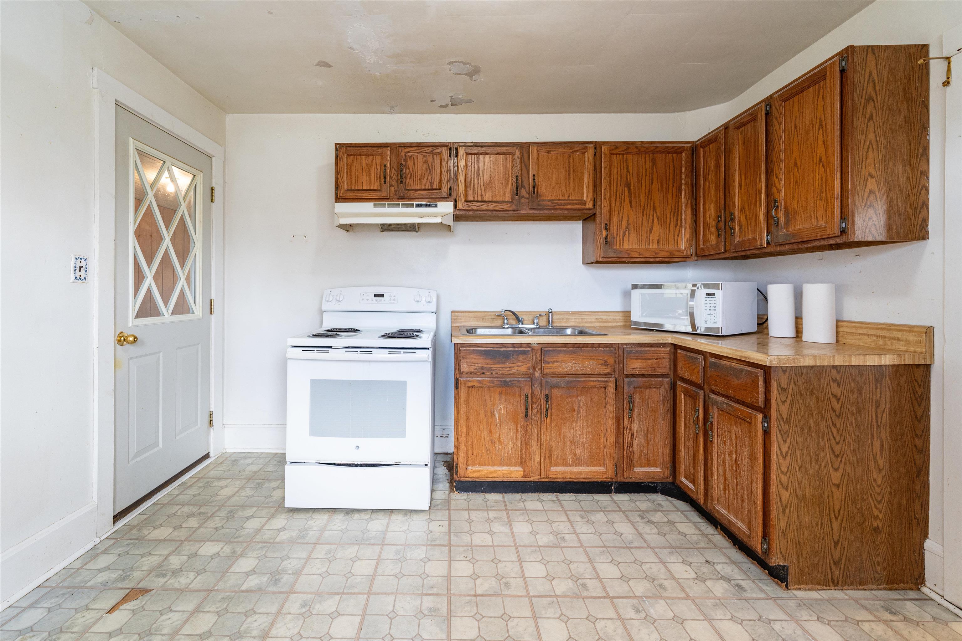 754 Leaksville Road Luray, VA 22835 - Photo 7 of 33 Gallery Image 7