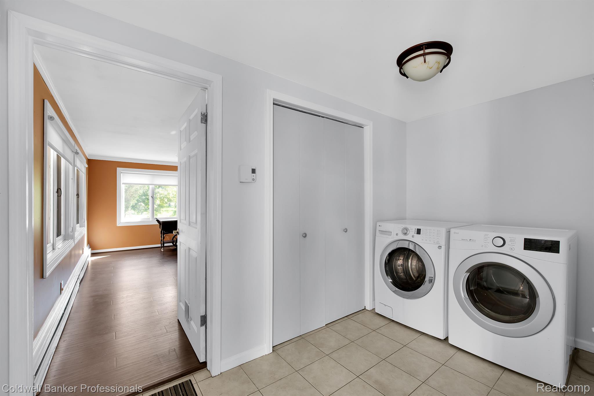 72200 Lassier Road Romeo, MI 48065 - Photo 16 of 28 Main floor laundry