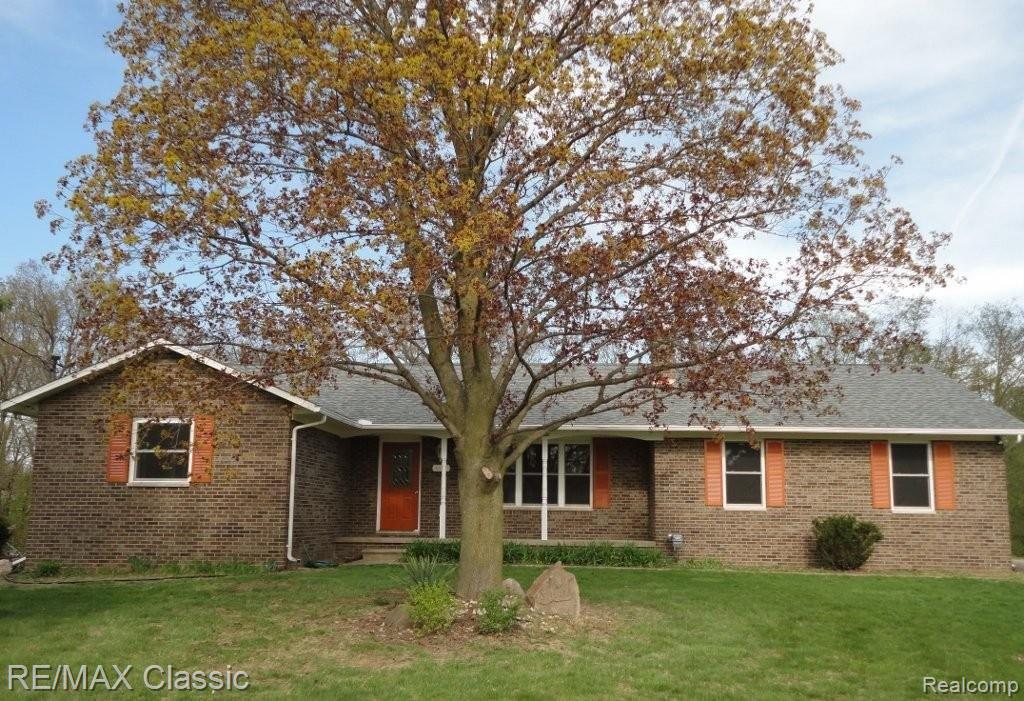 5187 Greenfield Road Brighton, MI 48114 - Photo 10 of 25 Front