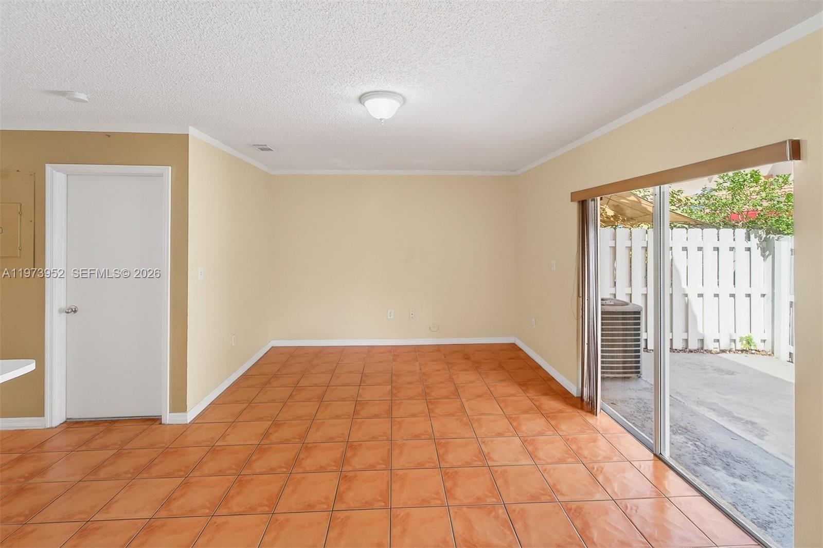 6375 Southwest 139th Avenue Miami, FL 33183 - Photo 11 of 25