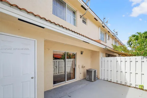 $2,750 | 6375 Southwest 139th Avenue, Miami, FL 33183