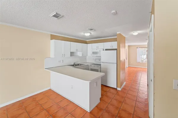 $2,750 | 6375 Southwest 139th Avenue, Miami, FL 33183