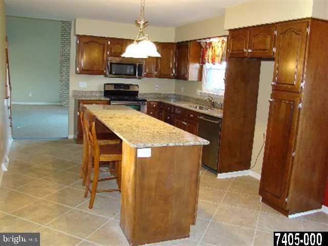 2749 Chestnut Run Road York, PA 17402 - Photo 5 of 15 Gallery Image 5