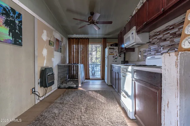 a view of a storage & utility room