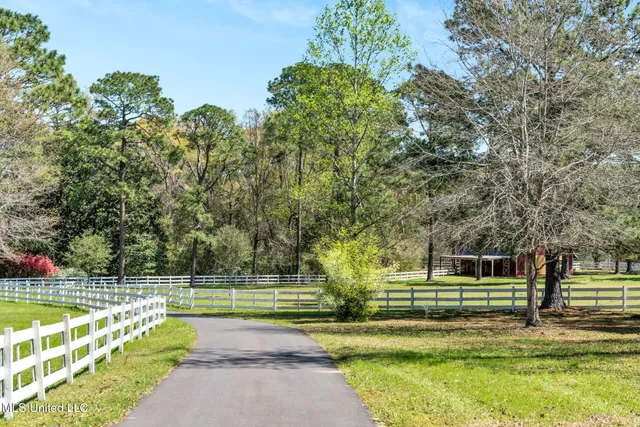 $2,400,000 | 1223 Wire Road West, Perkinston, MS 39573