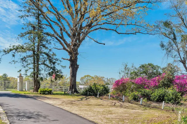 $2,400,000 | 1223 Wire Road West, Perkinston, MS 39573