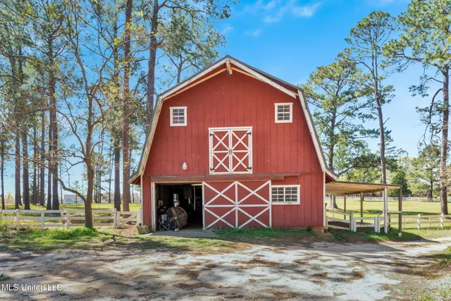$2,400,000 | 1223 Wire Road West, Perkinston, MS 39573