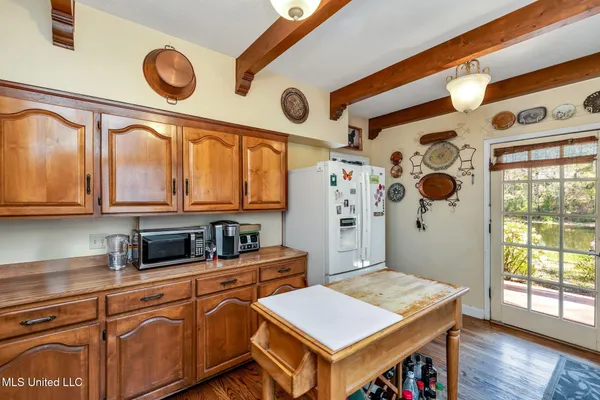 $2,400,000 | 1223 Wire Road West, Perkinston, MS 39573