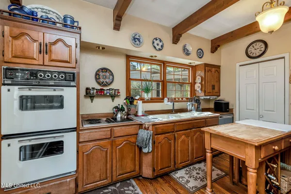 $2,400,000 | 1223 Wire Road West, Perkinston, MS 39573