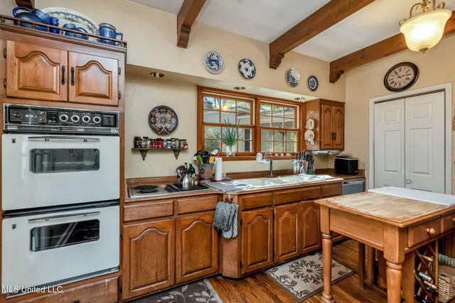 $2,400,000 | 1223 Wire Road West, Perkinston, MS 39573