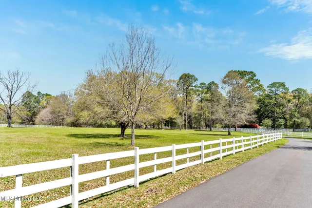 $2,400,000 | 1223 Wire Road West, Perkinston, MS 39573