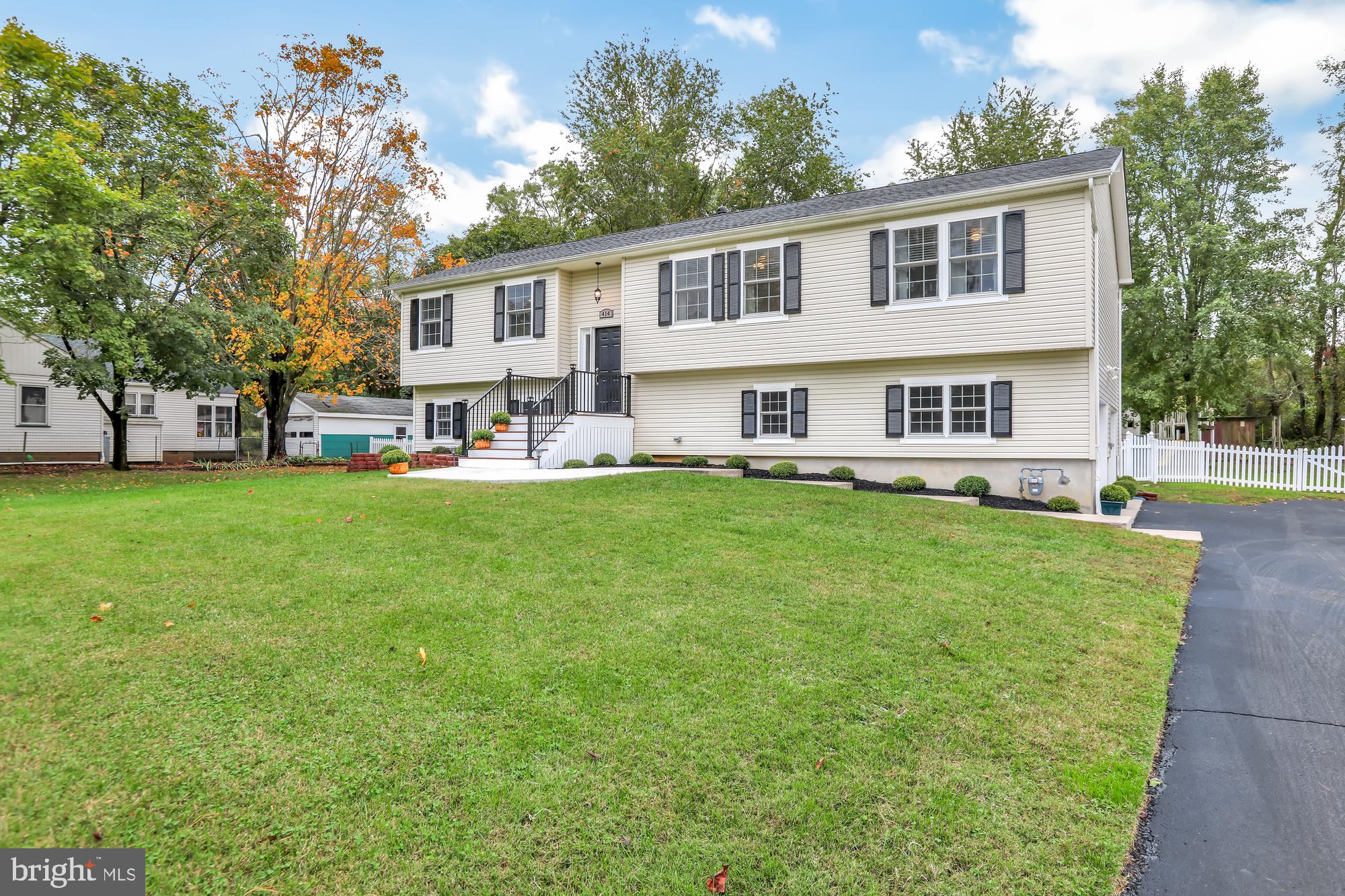 414 Lewistown Road Columbus, NJ 08022 - Photo 3 of 31