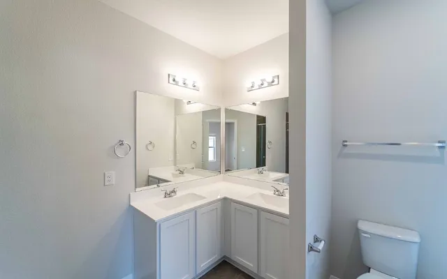 $349,900 | 508 Bobcat Creek Drive, Jarrell, TX 76537