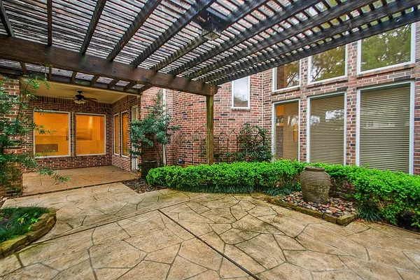 $833,000 | 3011 Bonnebridge Way Boulevard, Houston, TX 77082