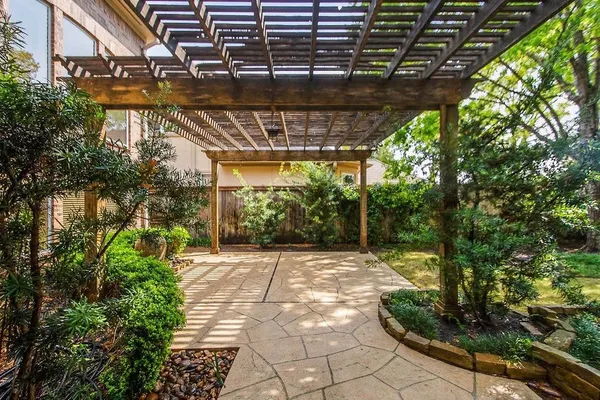 $833,000 | 3011 Bonnebridge Way Boulevard, Houston, TX 77082