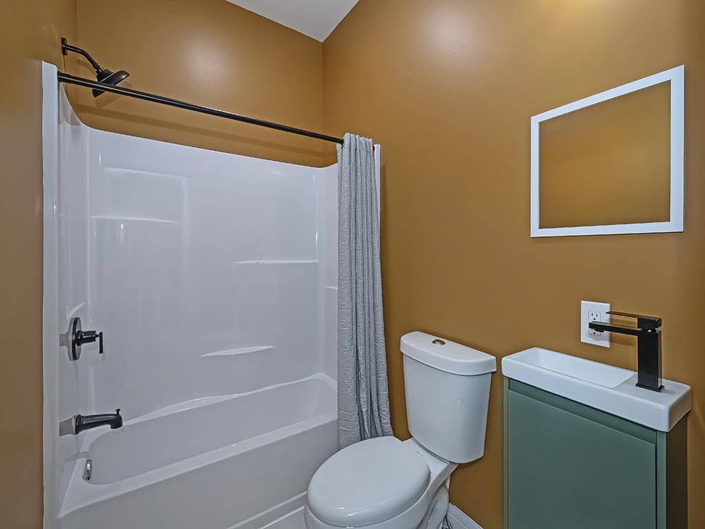 103 Lakeview Road Fombell, PA 16123 - Photo 34 of 41 Gallery Image 34