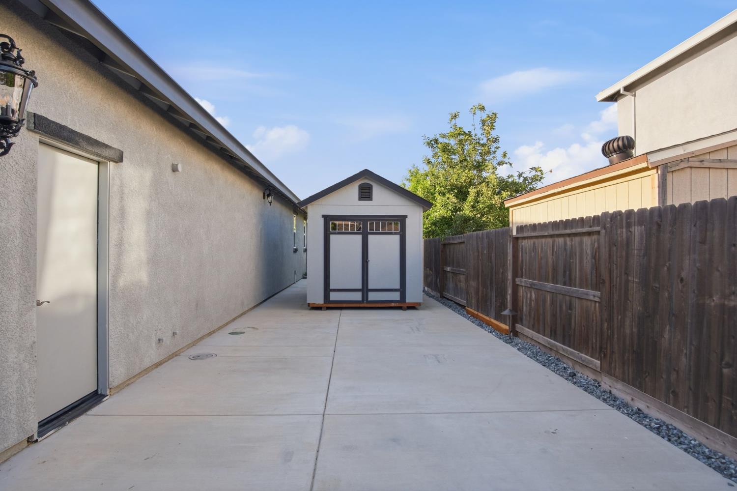 655 Mono Street Manteca, CA 95337 - Photo 38 of 41
