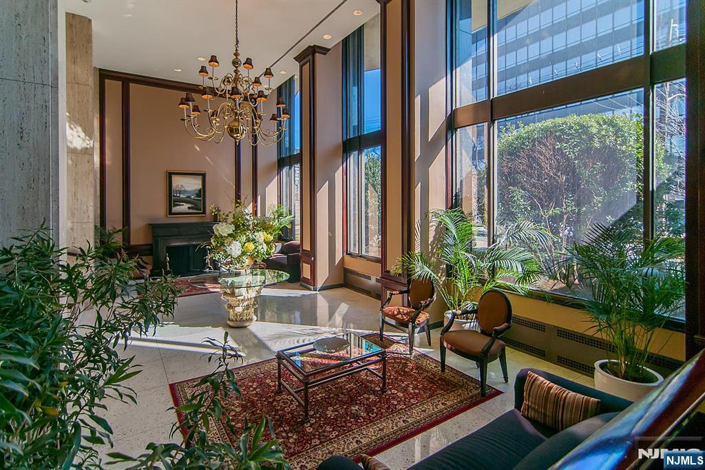 2077 Center Avenue, Unit 7G Fort Lee, NJ 07024 - Photo 2 of 12