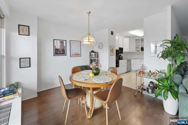 $179,000 | 2077 Center Avenue, Unit 7G, Fort Lee, NJ 07024