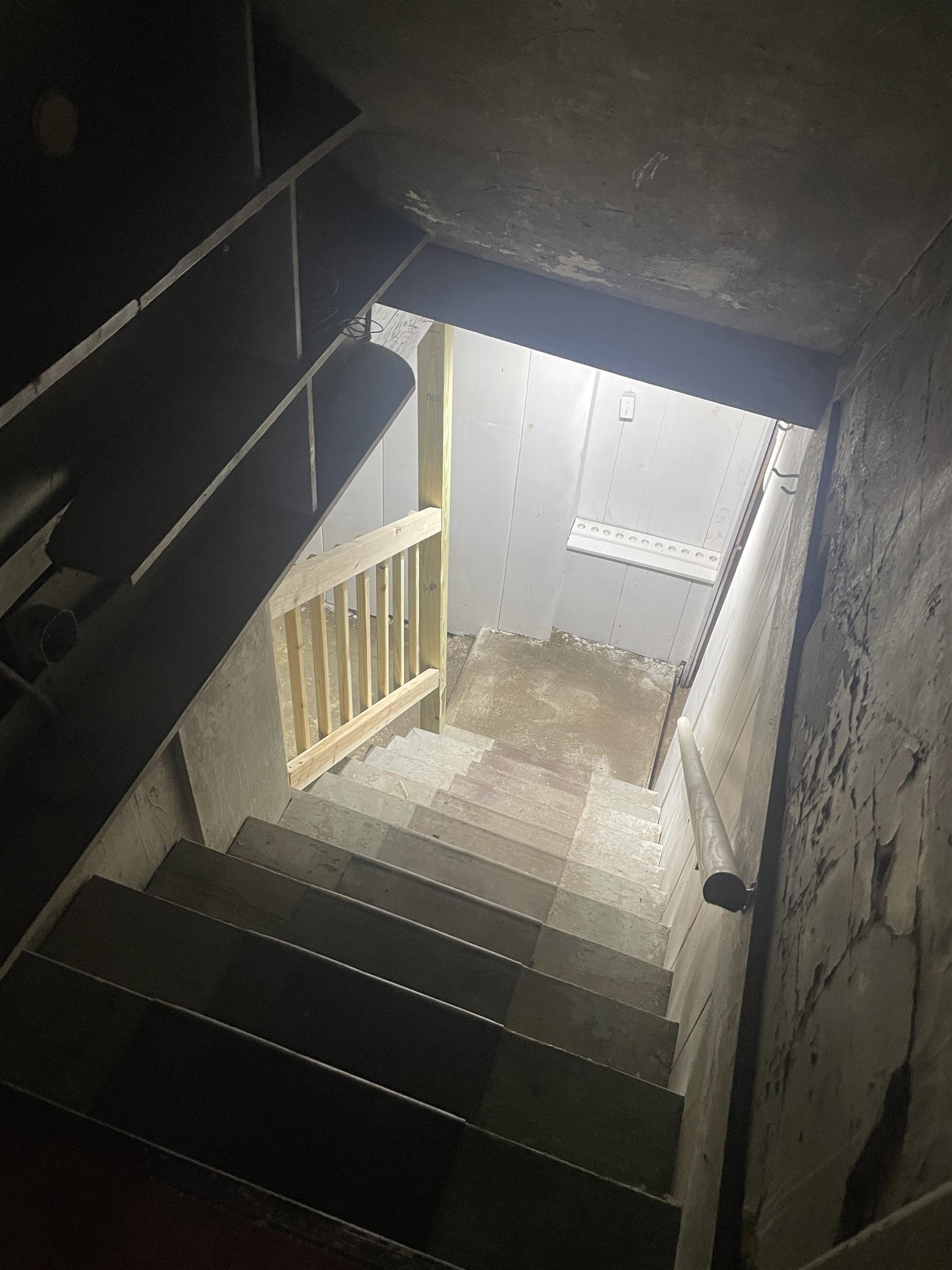 2139 Highway 30 Townshend, VT 05353 - Photo 32 of 40