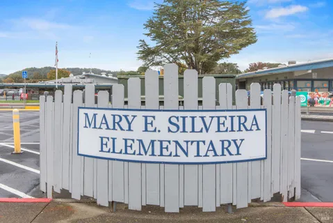 $1,099,000 | 2718 Las Gallinas Avenue, San Rafael, CA 94903