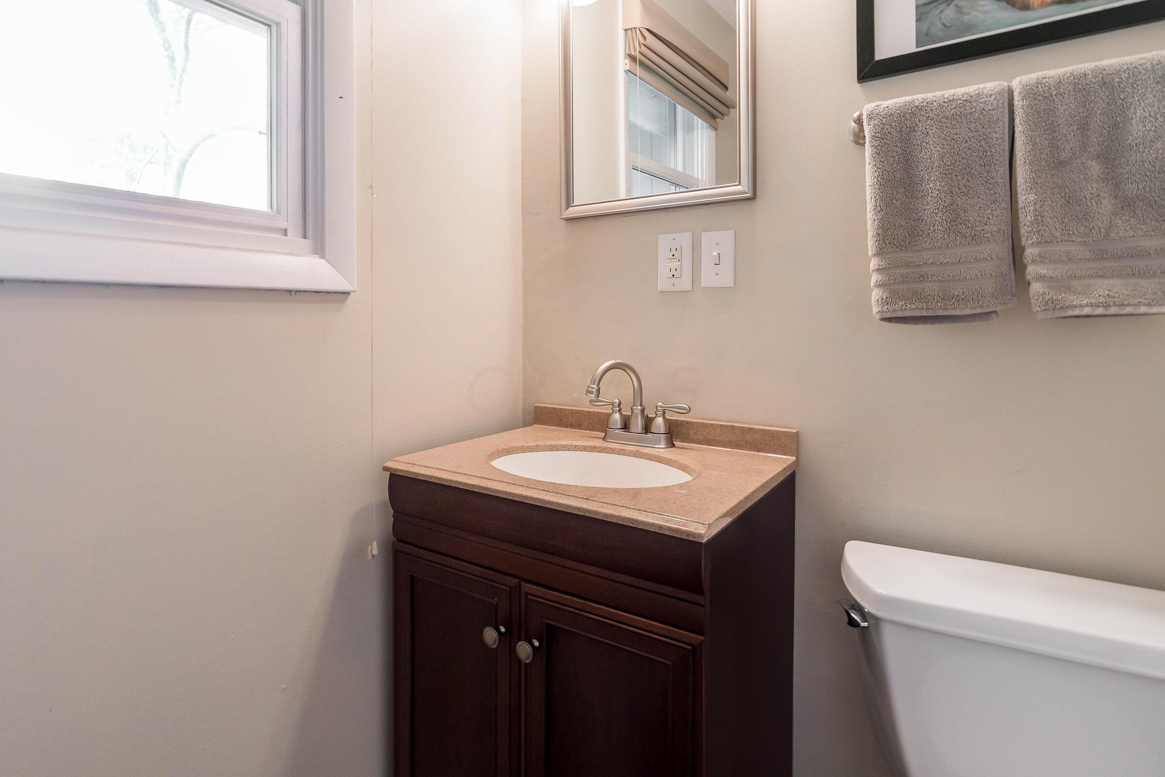 3177 Leeds Road Columbus, OH 43221 - Photo 15 of 32 Half Bath