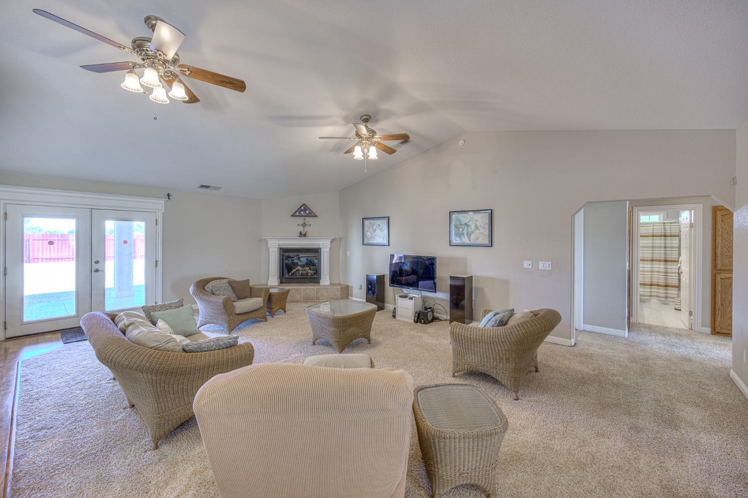19609 Olympia Road Madera, CA 93638 - Photo 10 of 45 Gallery Image 10