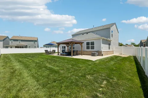 $428,000 | 4096 Crossing Way, White House, TN 37188