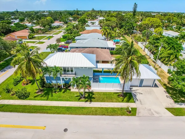 $10,000 | 425 Hugh Street, Jupiter, FL 33458