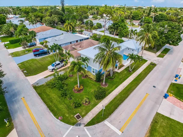 $10,000 | 425 Hugh Street, Jupiter, FL 33458