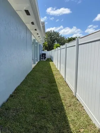 $10,000 | 425 Hugh Street, Jupiter, FL 33458