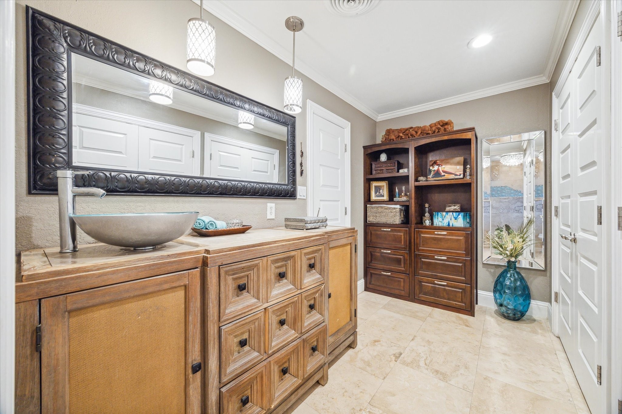 5 Tree Frog Drive Houston, TX 77074 - Photo 19 of 35 a kitchen with stainless steel appliances cabinets and furniture