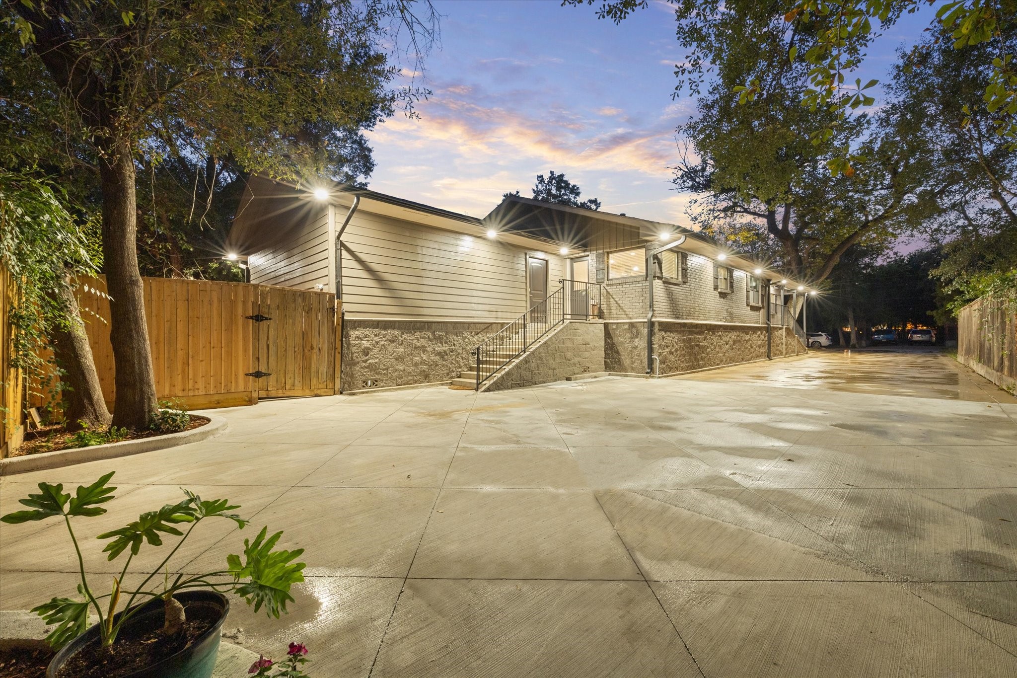 5 Tree Frog Drive Houston, TX 77074 - Photo 34 of 35 a view of a house with basketball court