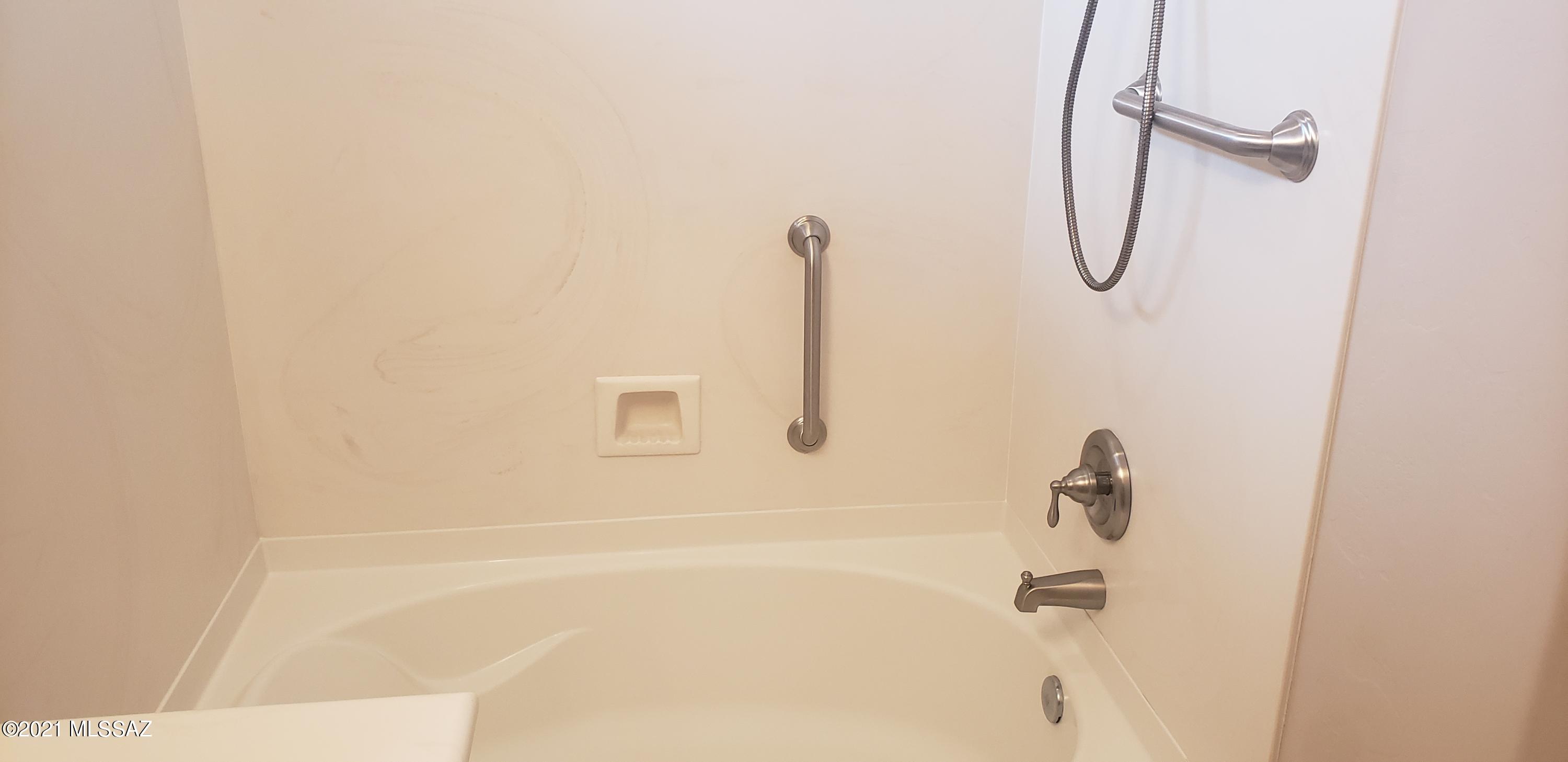 2407 West Golden Hills Road Tucson, AZ 85745 - Photo 19 of 32
