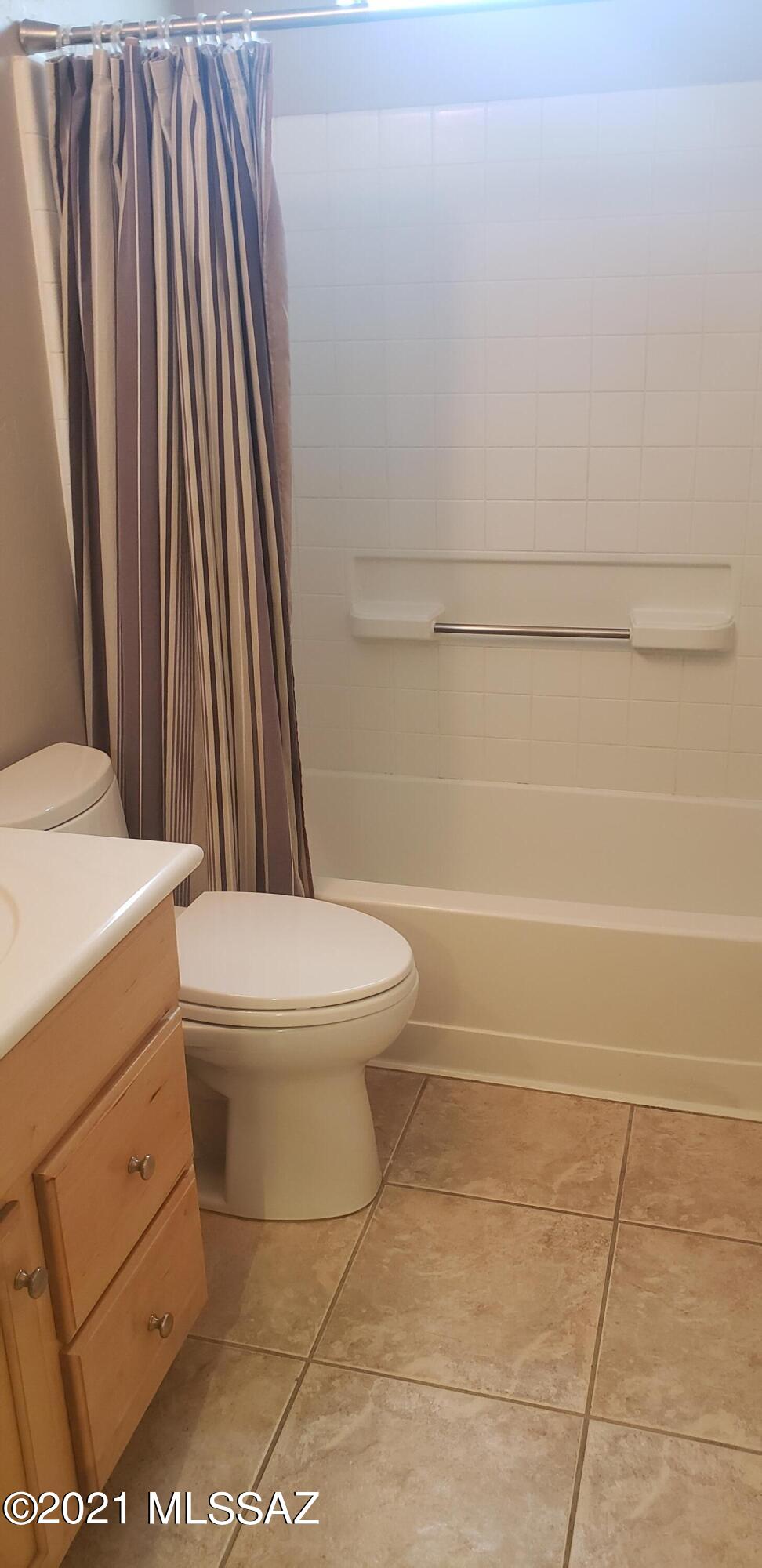 2407 West Golden Hills Road Tucson, AZ 85745 - Photo 24 of 32
