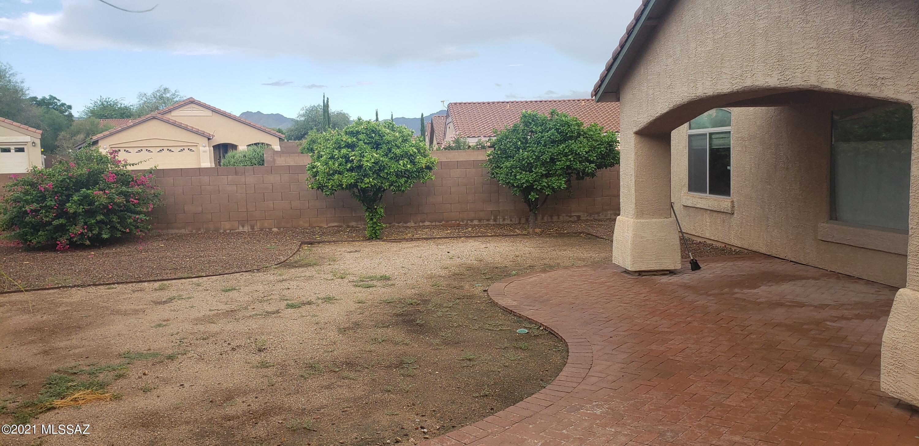 2407 West Golden Hills Road Tucson, AZ 85745 - Photo 31 of 32