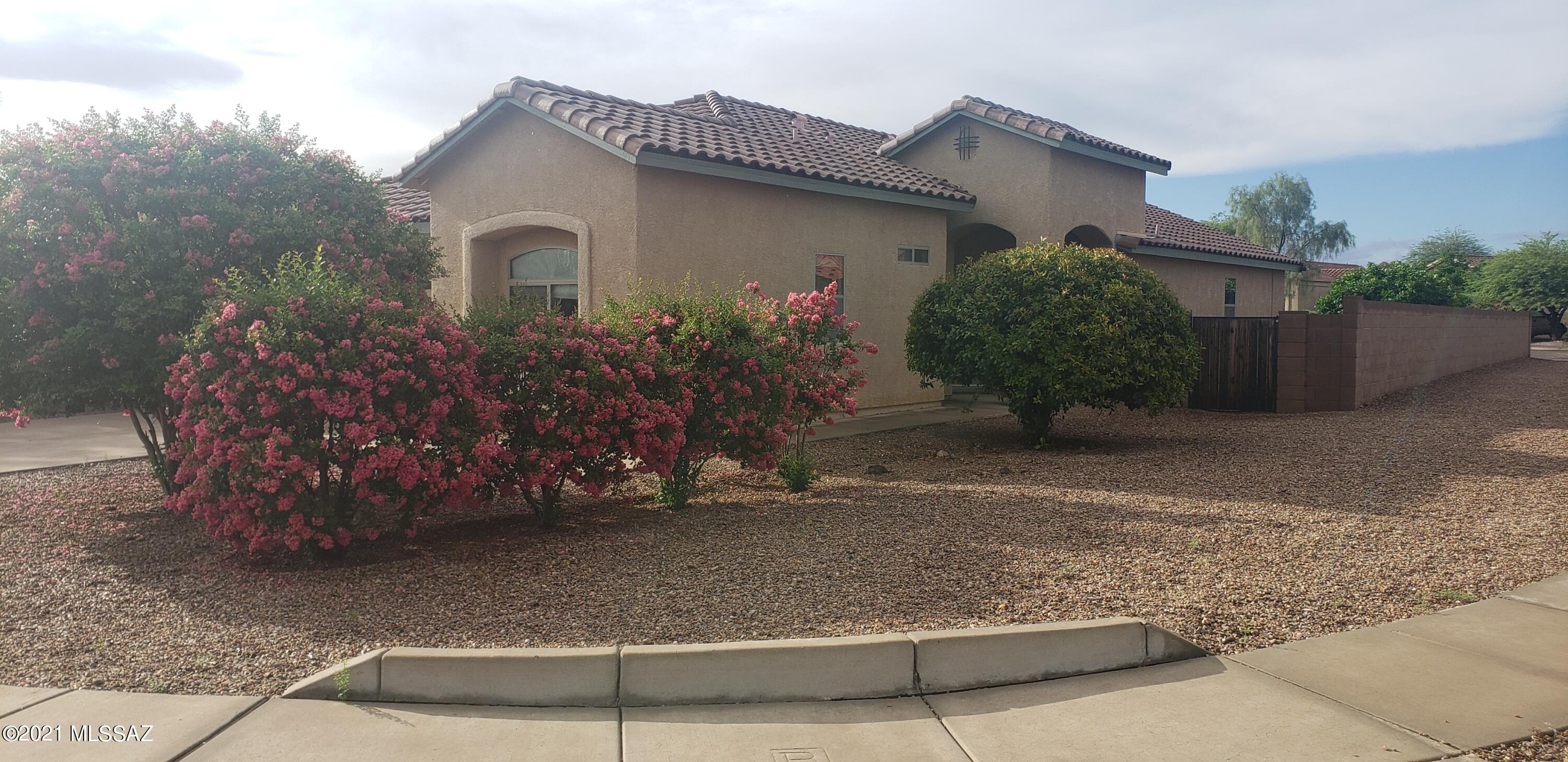 2407 West Golden Hills Road Tucson, AZ 85745 - Photo 4 of 32