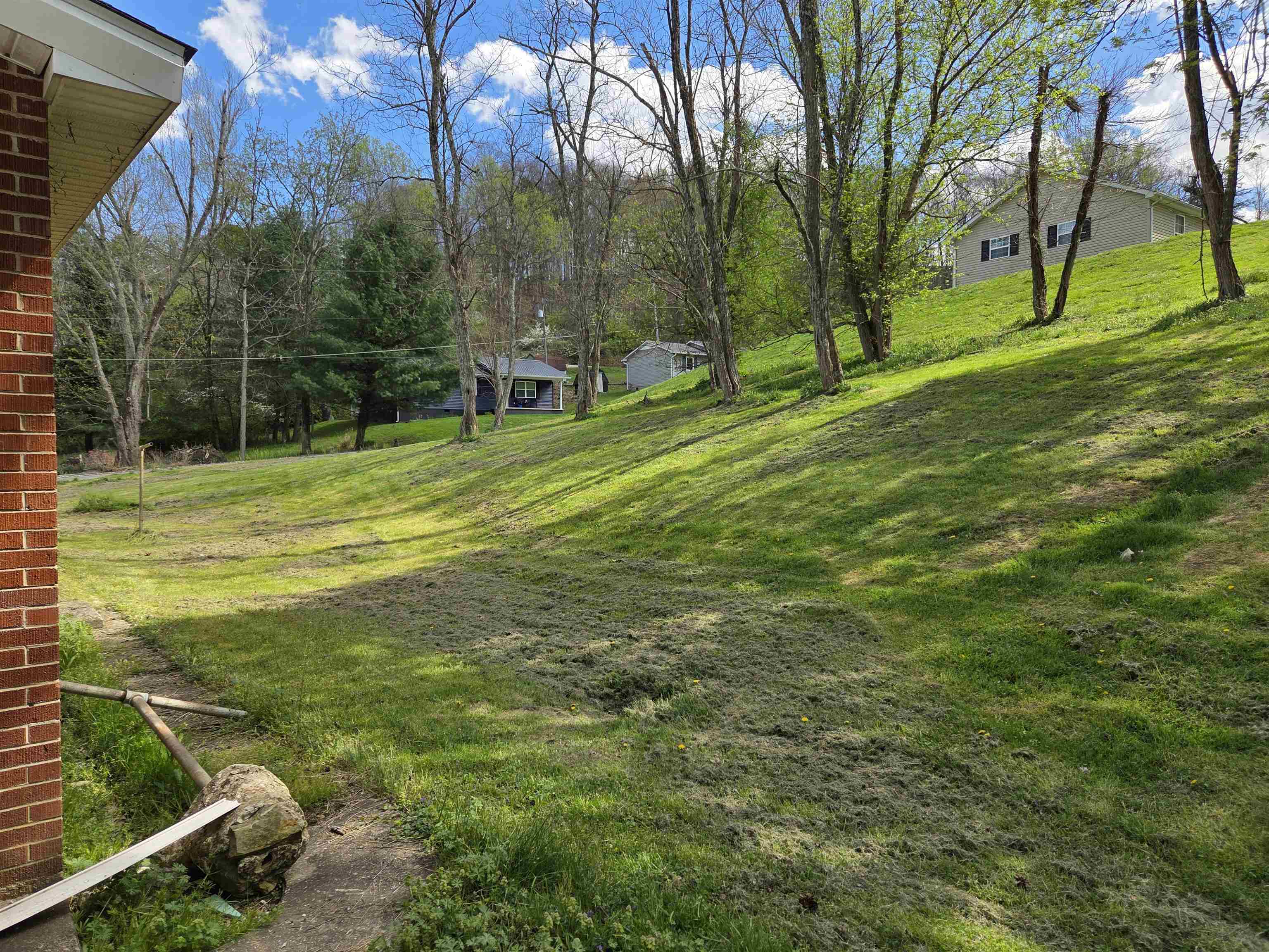 301 Womack Road Grayson, KY 41143 - Photo 4 of 14