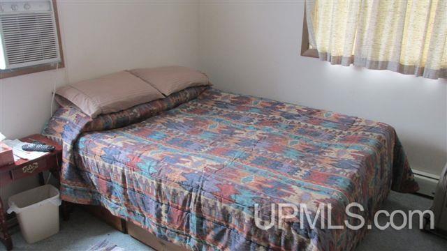 931 Shields Street L'Anse, MI 49946 - Photo 6 of 15
