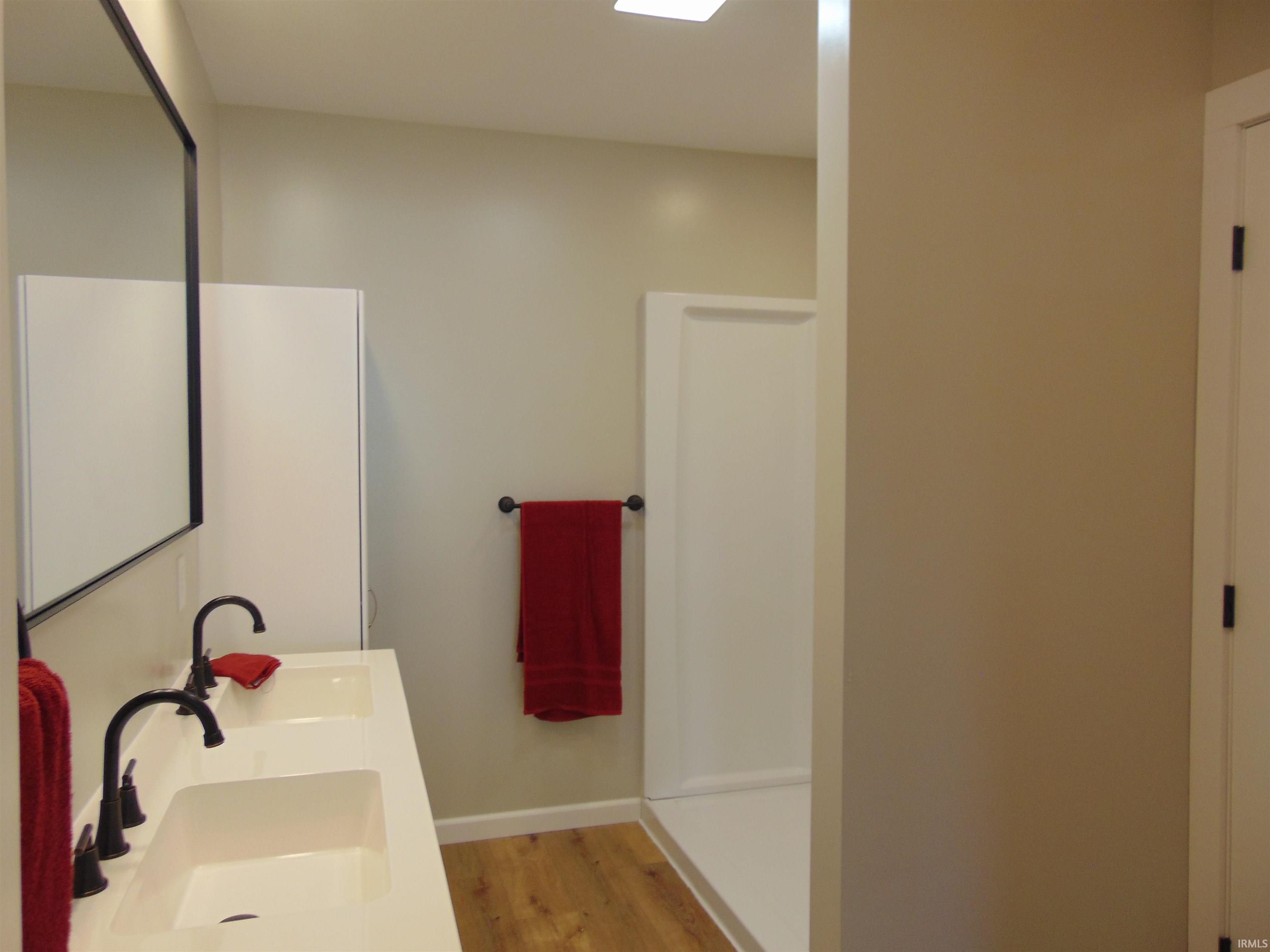 8140 Southeast Jeff Road Warren, IN 46792 - Photo 11 of 19 Gallery Image 11