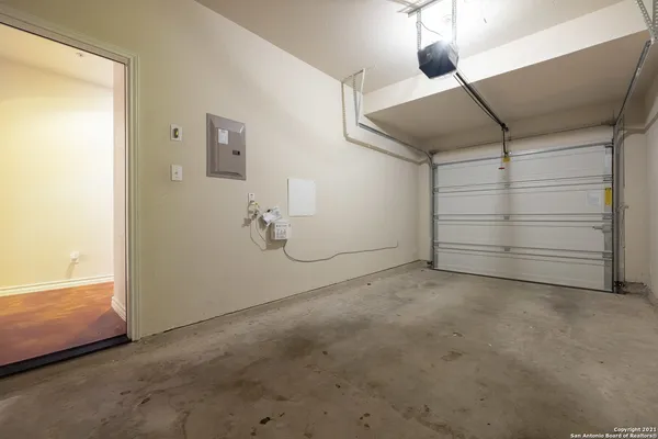 $1,395 | 4936 Flipper Drive, San Antonio, TX 78238