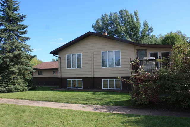 $369,900 | 2304 East 10th Street, Superior, WI 54880
