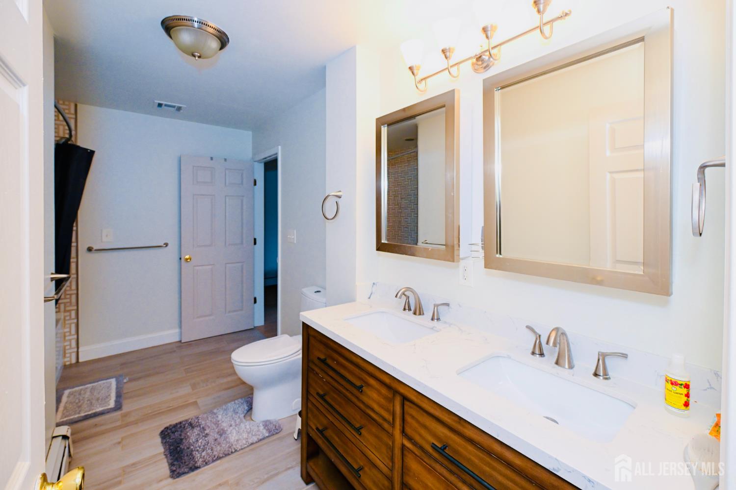 11 Baxter Road Edison, NJ 08817 - Photo 28 of 34 Gallery Image 28