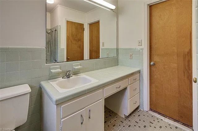 $325,000 | 5568 Highway 49, Liberty, NC 27298